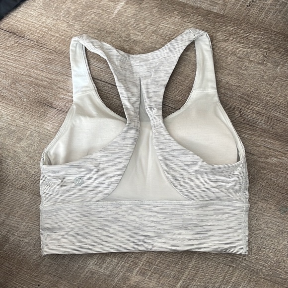 Lululemon bra - Picture 2 of 7